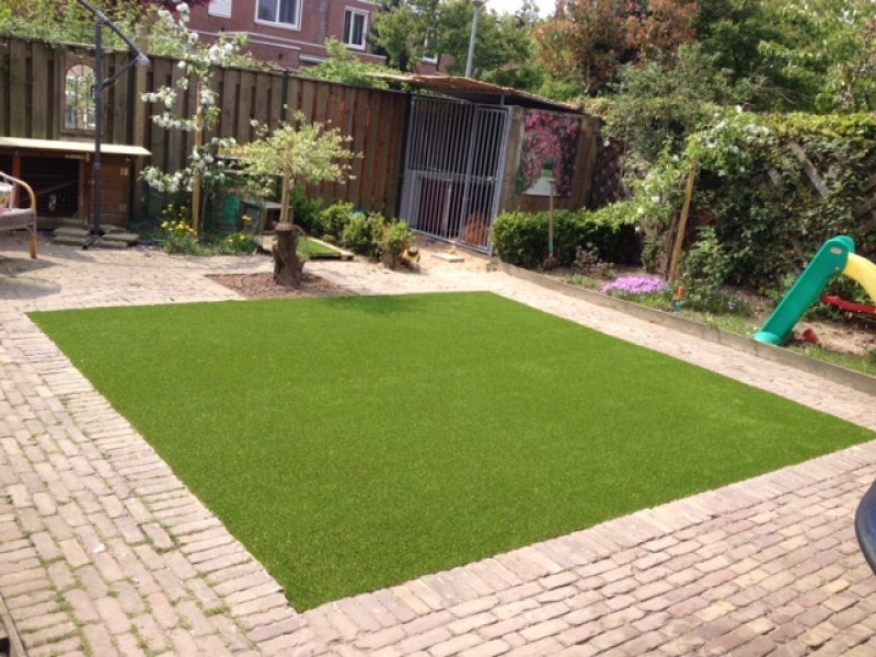 Kunstgras Bloemendaal in de achtertuin